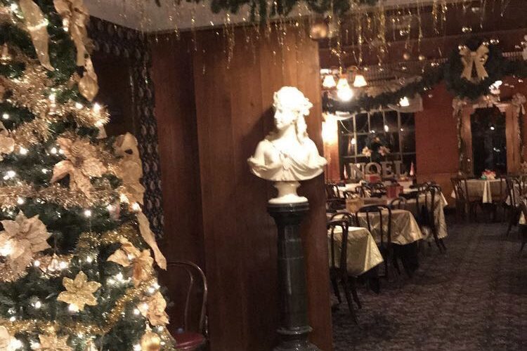 The inside of Guarinos restaurant during the christmas time