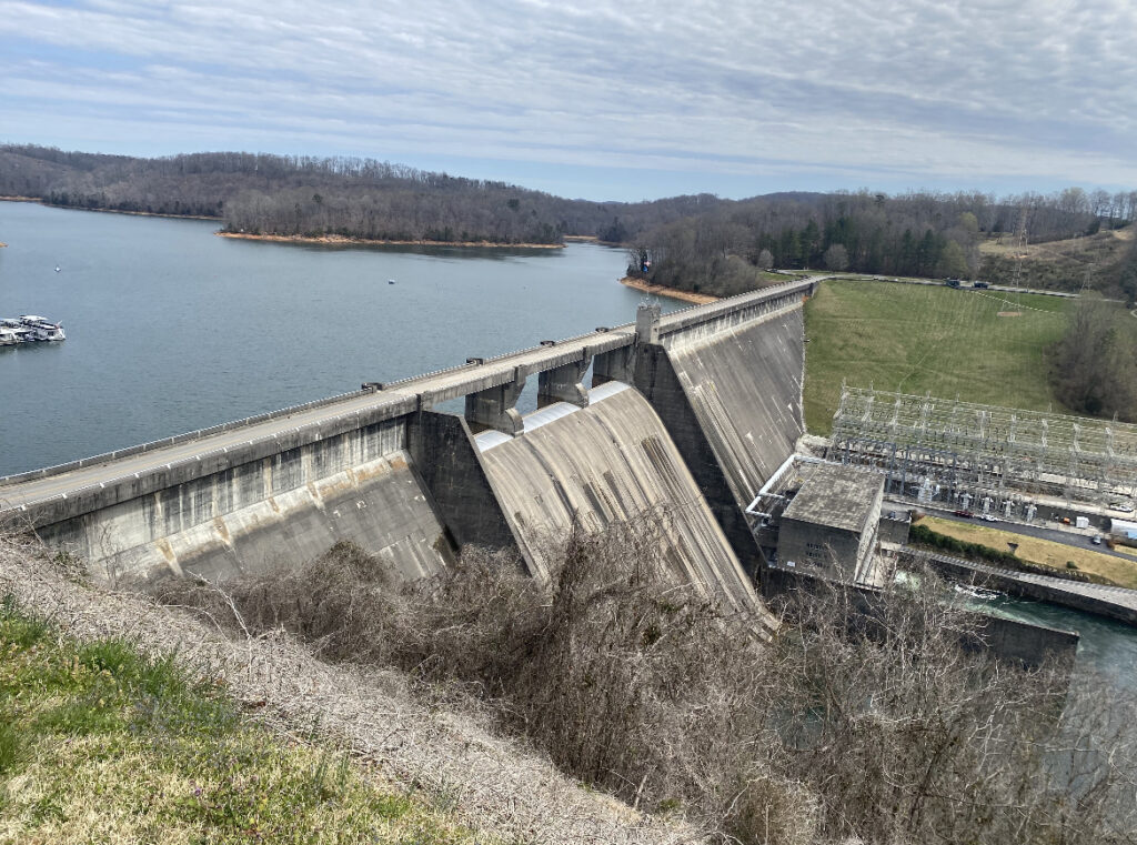 A picture of the dam in the winter and no water flow